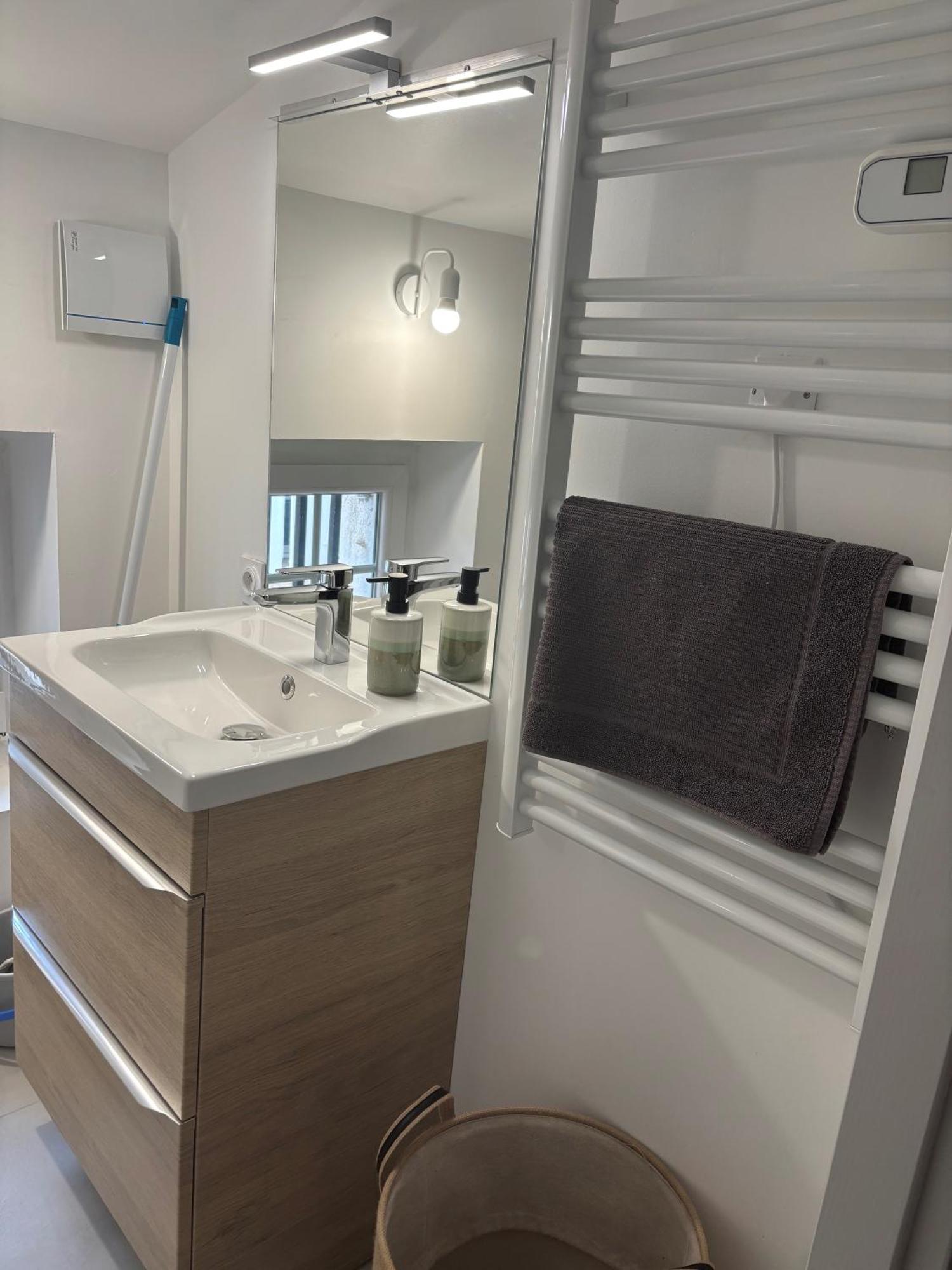 Le Castel Apartment Кастелнодари Екстериор снимка